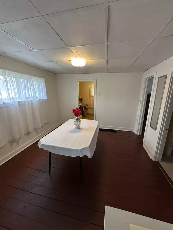 Flint, MI 48505,738 E York Avenue