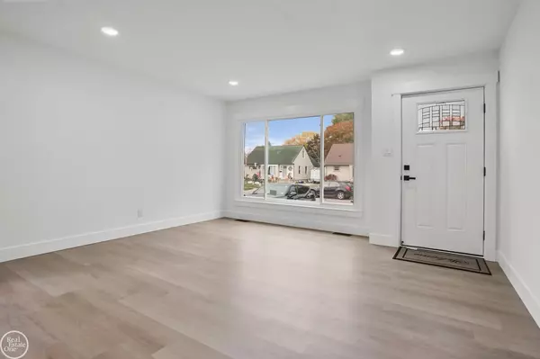 Mount Clemens, MI 48043,1309 Kingsley Street