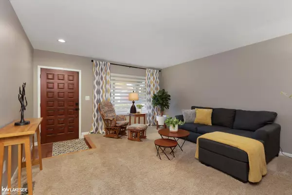 Sterling Heights, MI 48313,39252 Della Rosa Drive