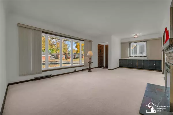 Allen Park, MI 48101,17037 Russell Avenue