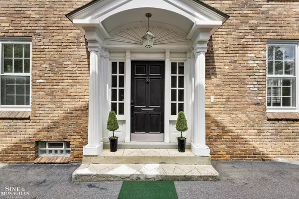 Grosse Pointe Farms, MI 48236,276 Lewiston Road