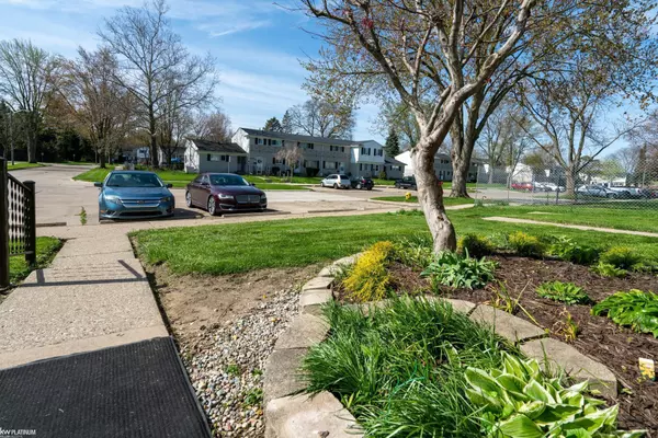 MI 48043,123 Mark Drive