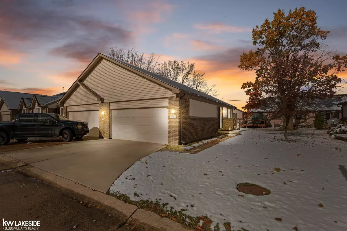 Clinton Twp, MI 48038,20481 Longwood Drive