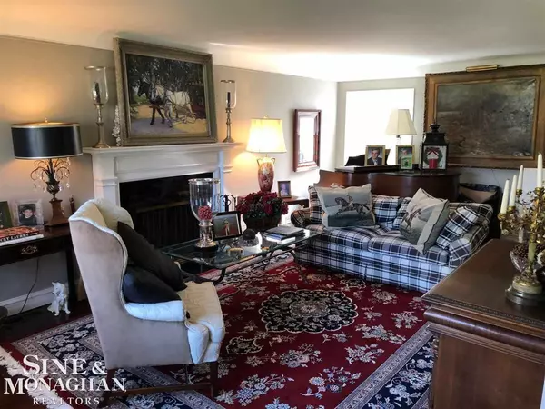 Grosse Pointe Park, MI 48230,709 Middlesex Road