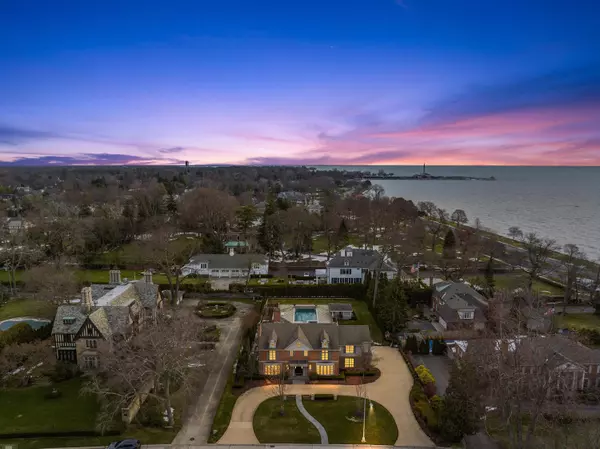 Grosse Pointe Shores, MI 48236,10 Webber Place