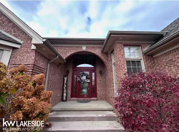 51861 Blue Spruce Drive, Macomb, MI 48042