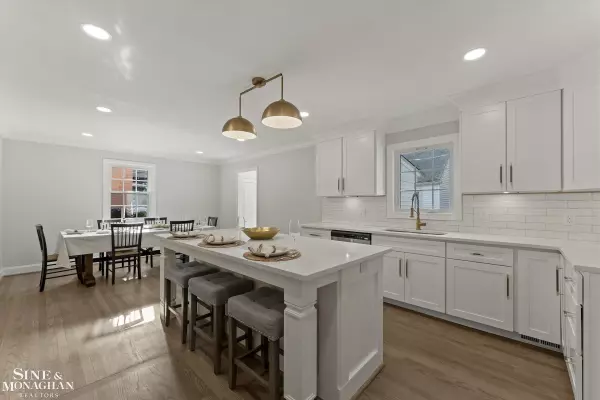 Grosse Pointe Park, MI 48236,233 Mcmillan Road