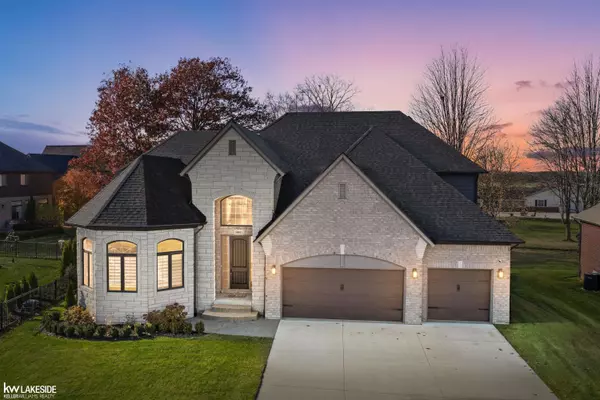 Macomb, MI 48044,50011 N Anita Way