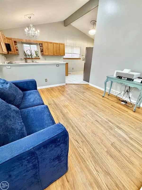 Saint Clair Shores, MI 48082,22500 Raymond Street