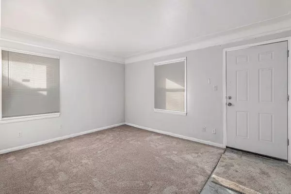 Detroit, MI 48228,9336 Sussex