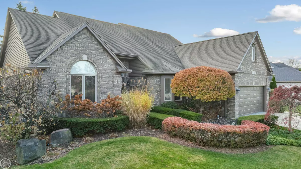 MI 48044,21220 Briar Rose Drive