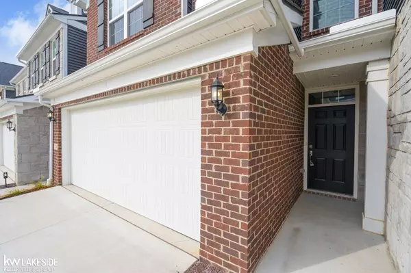 Rochester, MI 48307,324 Strawberry Drive