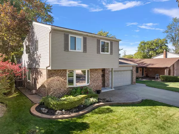 Mount Clemens, MI 48043,1050 Roslyn Road