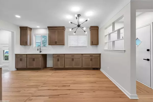 Saint Clair Shores, MI 48081,27937 Rockwood Street