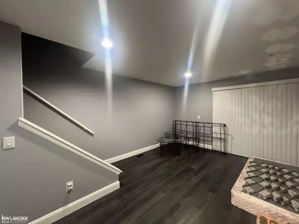 Sterling Heights, MI 48310,4460 15 Mile Road