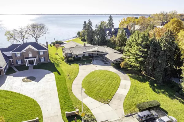 Grosse Pointe Park, MI 48230,801 Park Lane