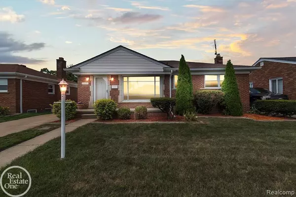 25585 Ronald Street, Roseville, MI 48066