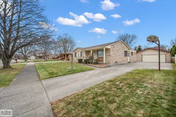 Clinton Twp, MI 48038,39719 Rita Drive