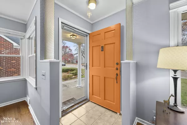 Grosse Pointe Farms, MI 48236,463 Colonial Court