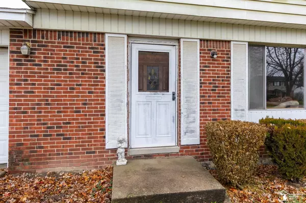 Flat Rock, MI 48134,30482 Dover Street