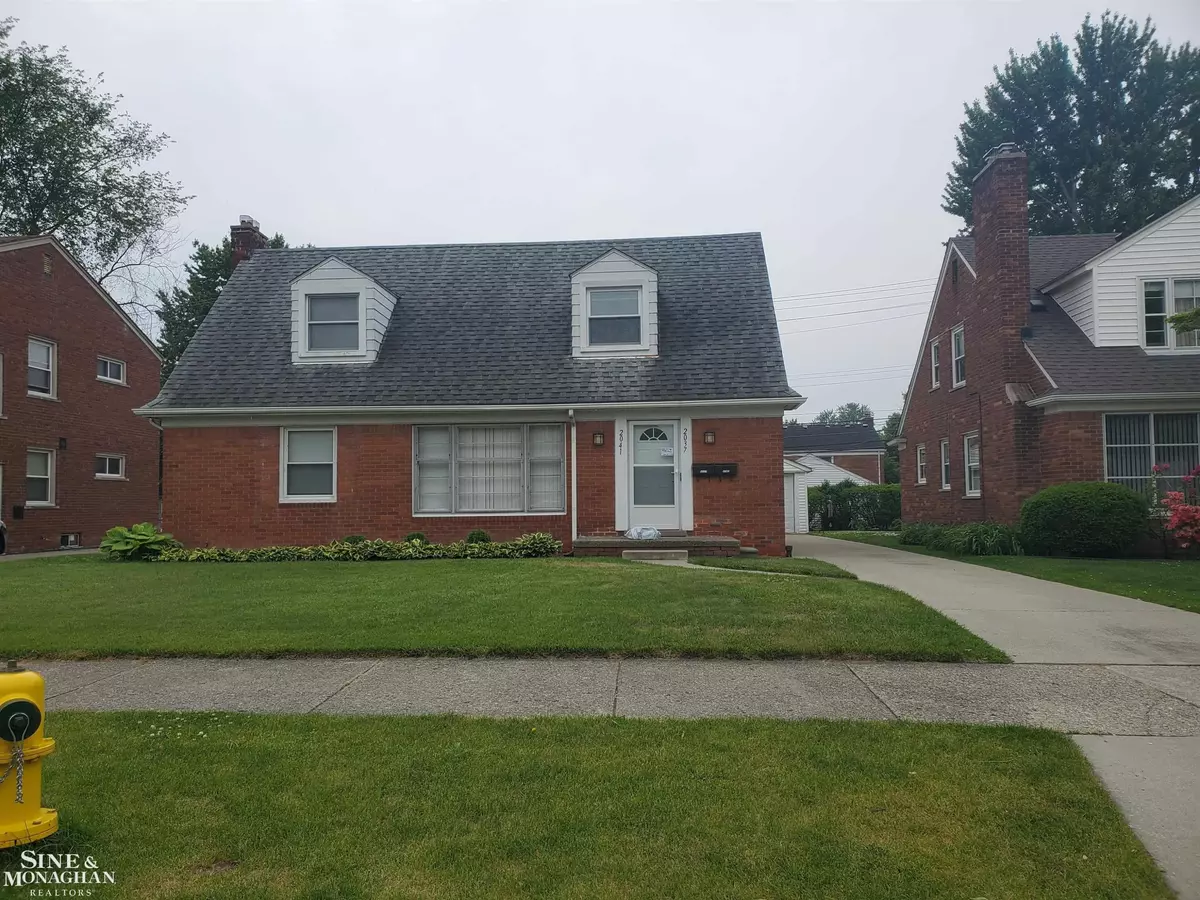 Grosse Pointe Woods, MI 48236,2037 Vernier Road