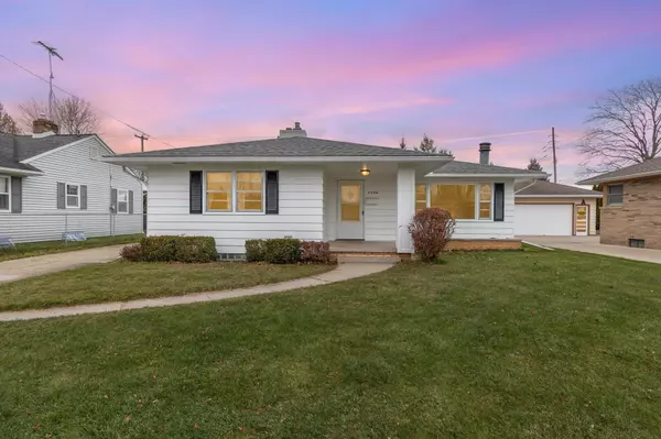 2306 S Farragut Street, Bay City, MI 48708