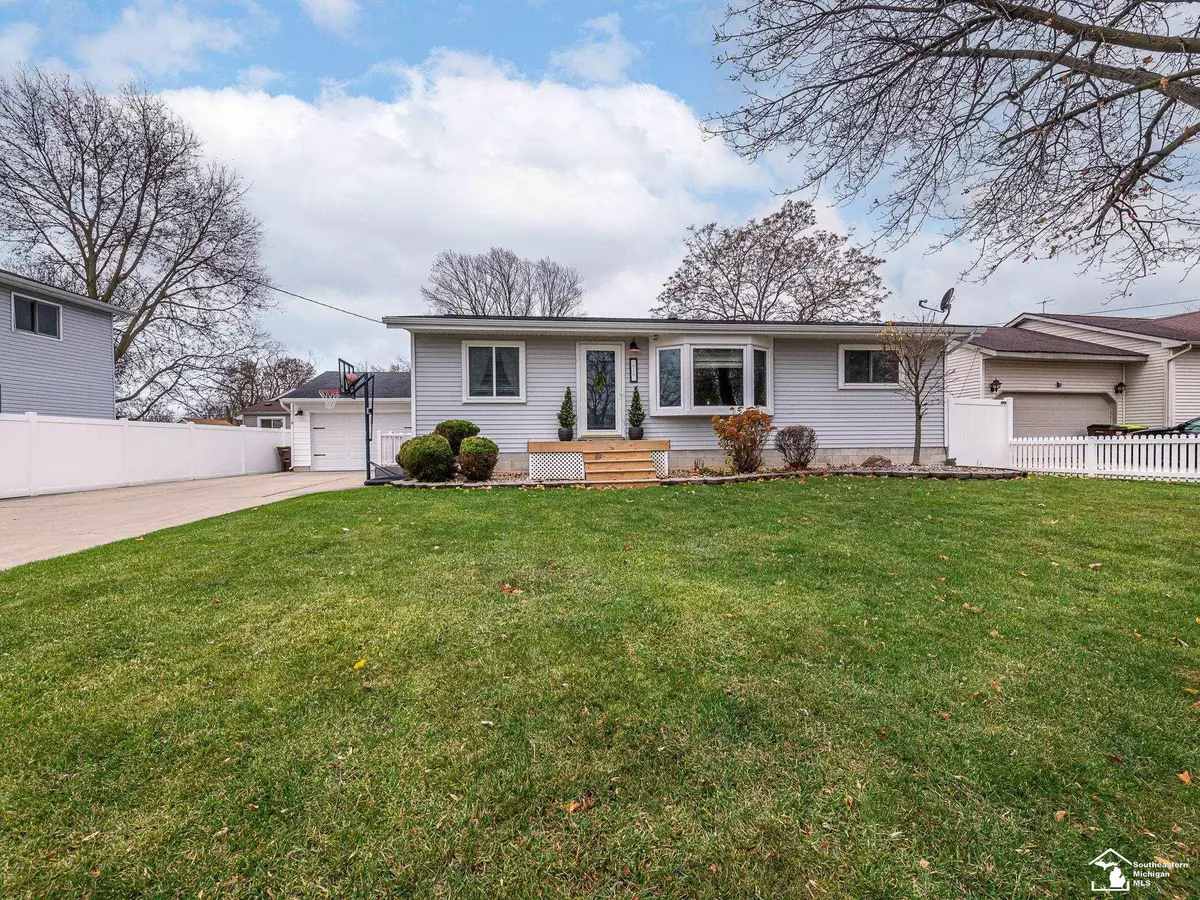 Monroe, MI 48161,916 Cherry Street