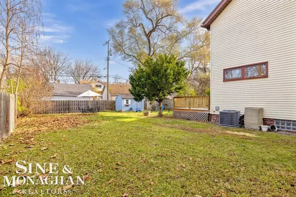 Grosse Pointe Park, MI 48230,1336 Wayburn Street