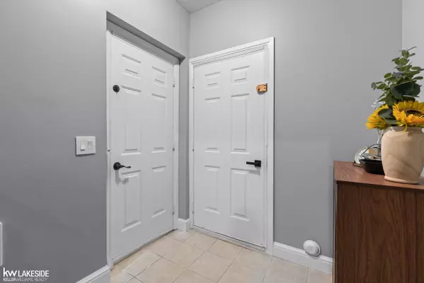 Sterling Heights, MI 48313,43282 Pendleton Circle