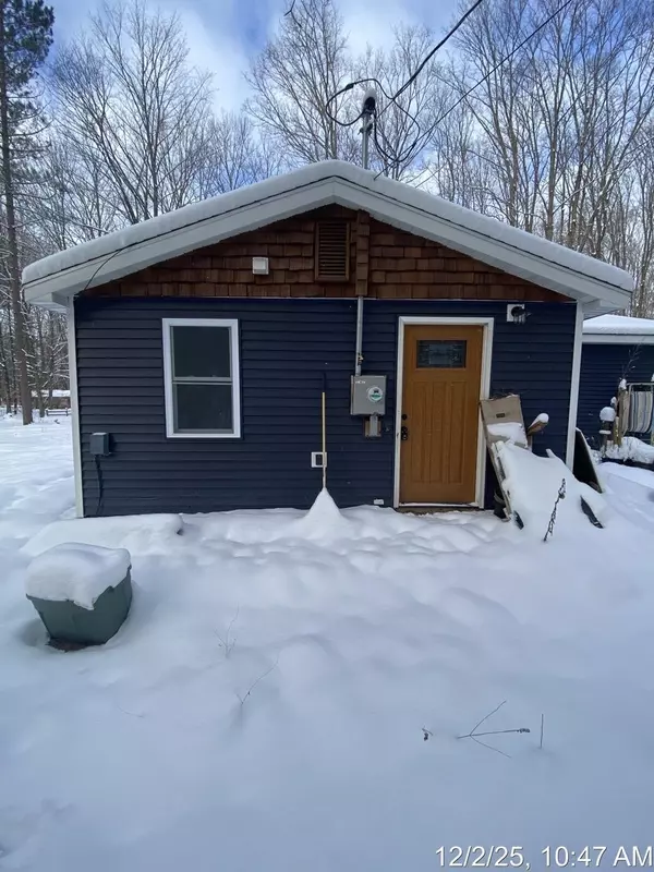 Kalkaska, MI 49646,1173 E Lake Drive