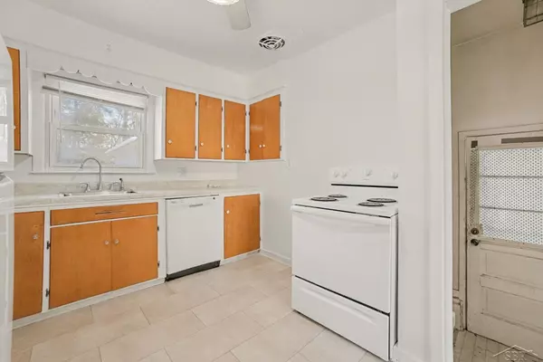 Saginaw, MI 48602,228 Larch Street