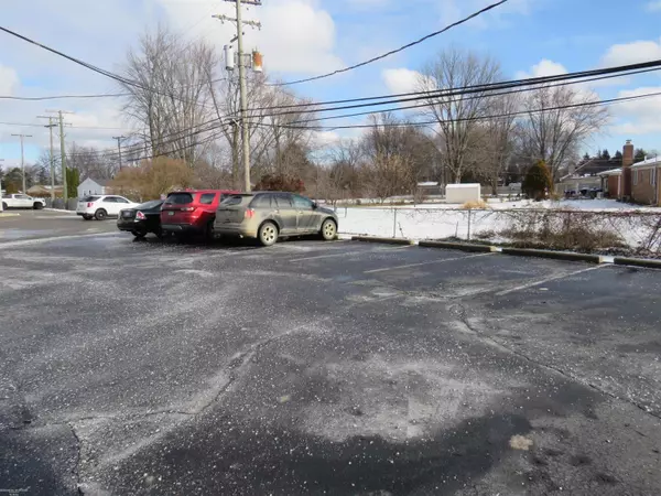 Clinton Twp, MI 48036,37520 Gratiot Avenue