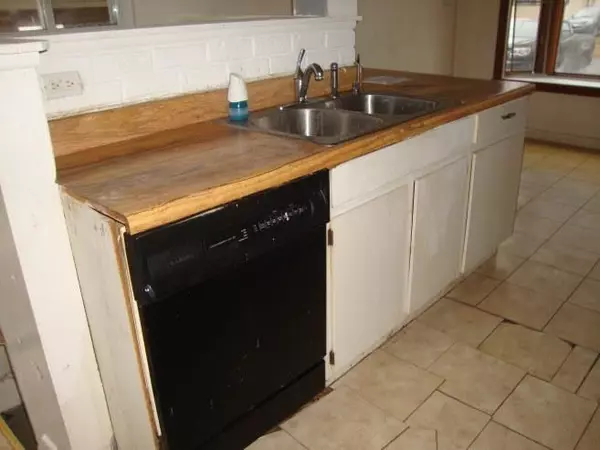 Flint, MI 48507,913 Macdonald Avenue