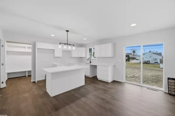 Roseville, MI 48066,17751 Pasadena Street