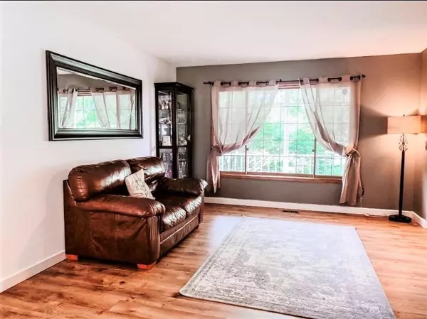 Pinckney, MI 48169,9554 Fairfax Drive