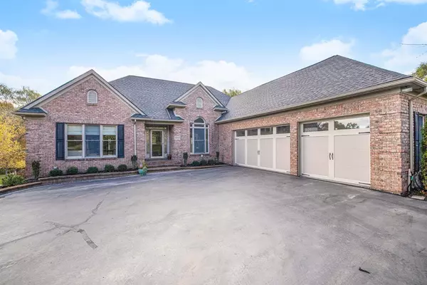 Saline, MI 48176,8501 Moon Road