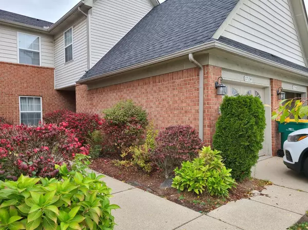 17134 Higdon Drive, Brownstown, MI 48193