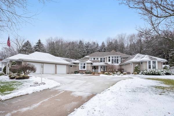 2722 Burwyn Hills Drive, Tecumseh, MI 49286