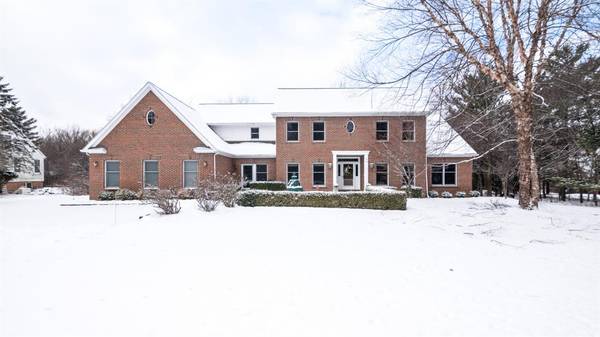 2555 Hickory Road, Ann Arbor, MI 48103