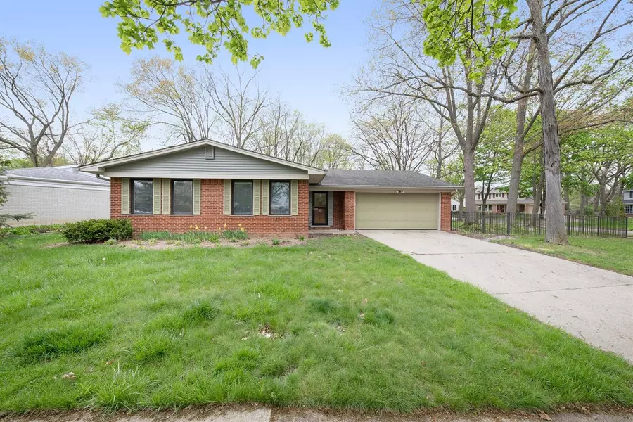 2823 Pebble Creek Drive, Ann Arbor, MI 48108