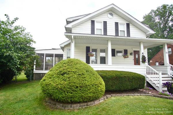 27 Madelon Street, Belleville, MI 48111