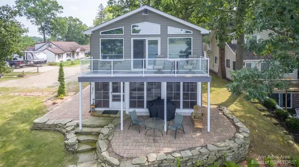 Jackson, MI 49201,8915 Robinwood