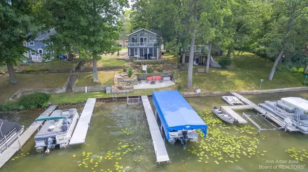 Jackson, MI 49201,8915 Robinwood