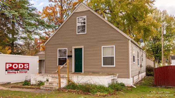 31961 Barton Street,  Garden City,  MI 48135