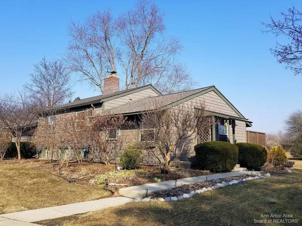 2353 Parkwood Avenue, Ann Arbor, MI 48104