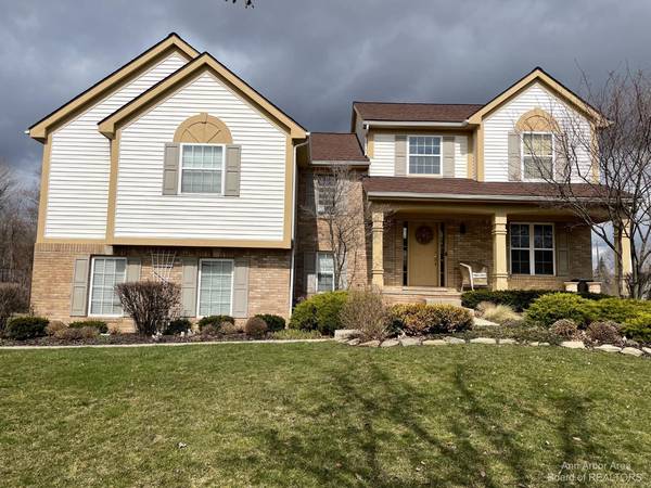 13712 Pond Bluff Drive, Belleville, MI 48111