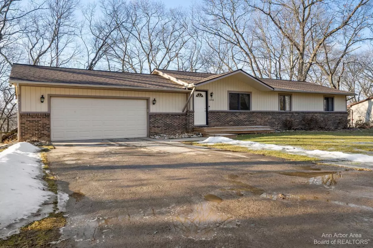 Pinckney, MI 48169,11816 Highridge Drive