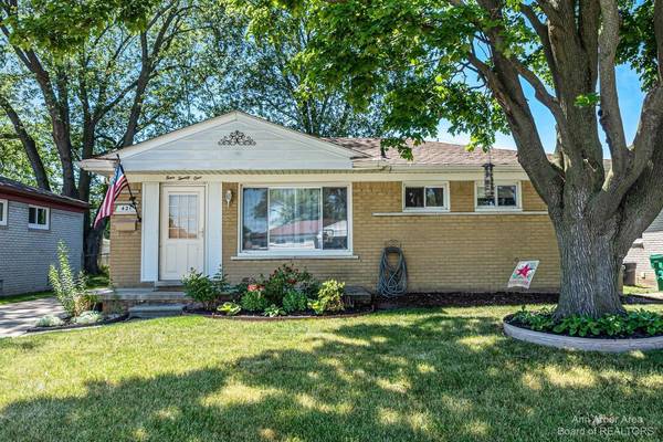 421 Clair Street, Garden City, MI 48135