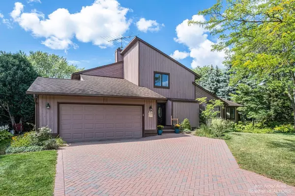 3651 Waldenwood Drive, Ann Arbor, MI 48105