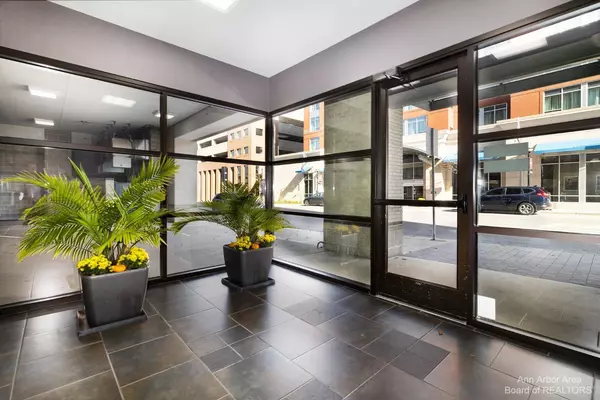 Ann Arbor, MI 48104,111 N Ashley Street #509